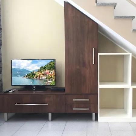 דירה Iris 1 Di